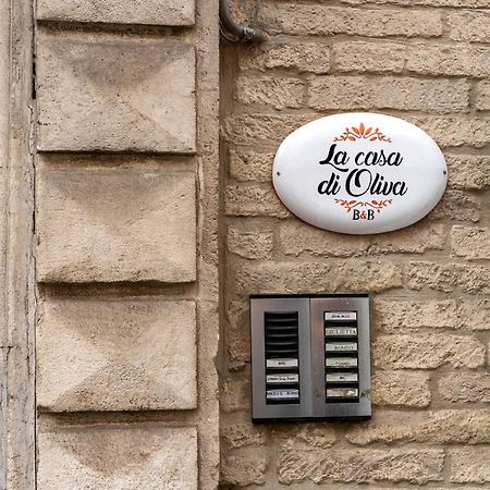La Casa Di Oliva Lägenhet Macerata Exteriör bild
