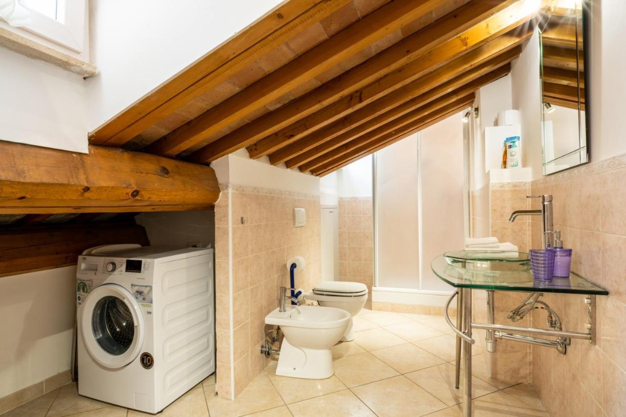 La Casa Di Oliva Lägenhet Macerata Exteriör bild