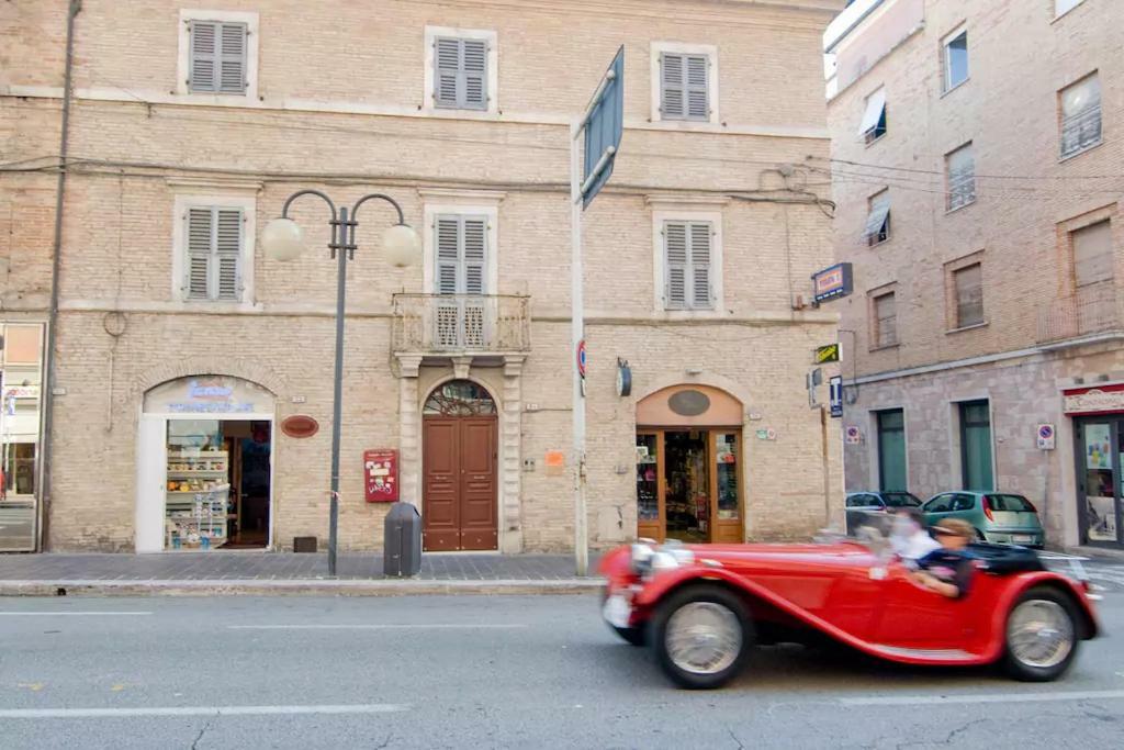 La Casa Di Oliva Lägenhet Macerata Exteriör bild