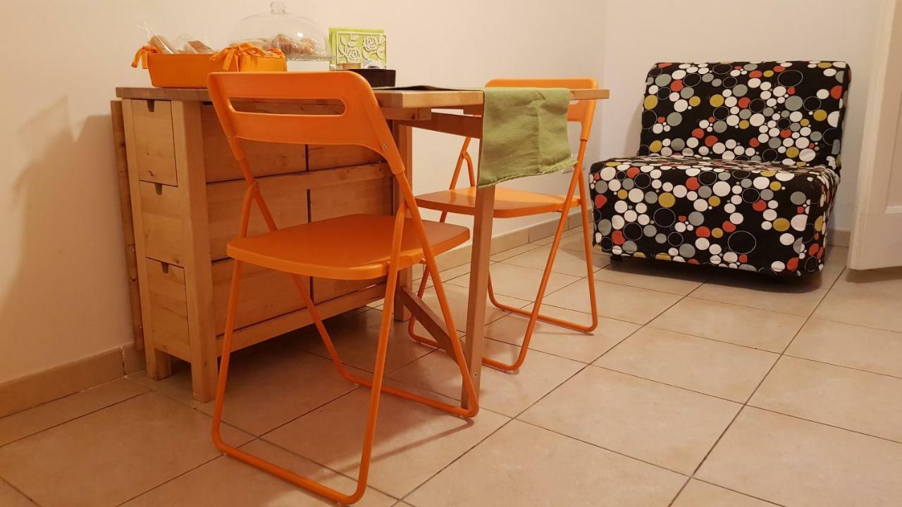 La Casa Di Oliva Lägenhet Macerata Exteriör bild